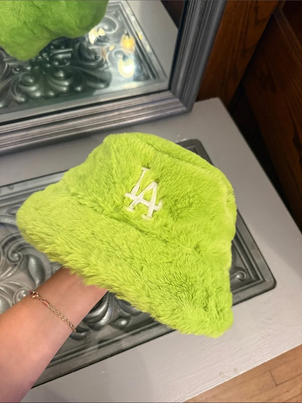 LA Embroidered Faux Fur Lime Green Bucket Hat Fuzzy - Picture 3 of 8